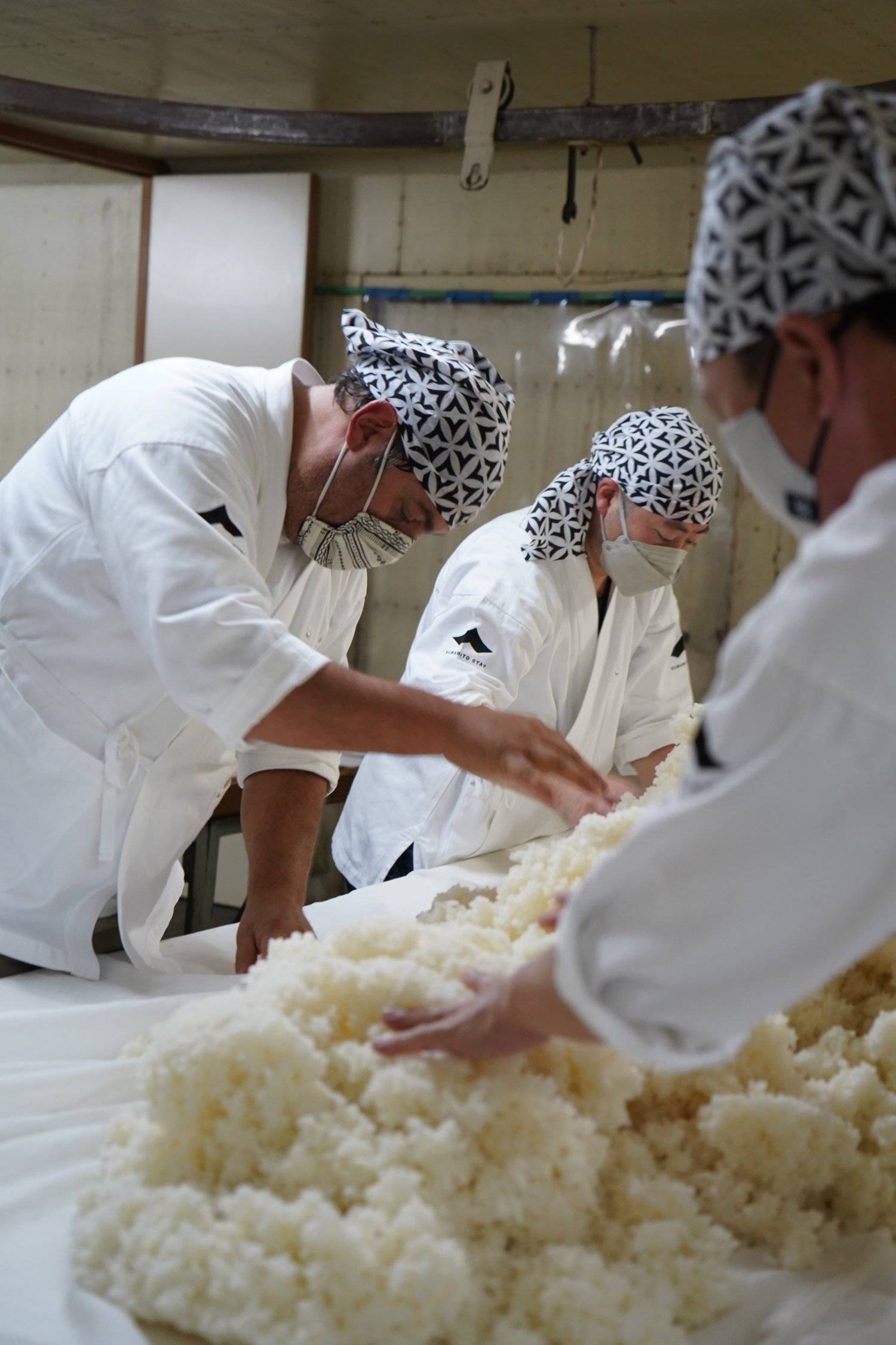 【帶你走入清酒文化】 日本清酒「藏人體驗」、小緒葡萄酒園、懷石料理、草津溫泉7天深度遊