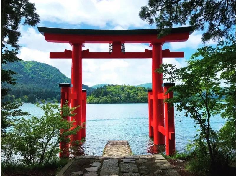 【東京出發】特色箱根海盜船、箱根神社、登山纜車、燒肉任食放題、御殿場OUTLETS開心購物一天遊